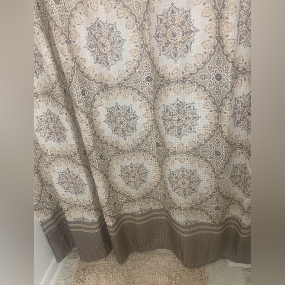 Gorgeous bathroom set